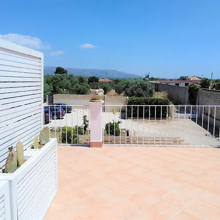 Marina E Aparthotel