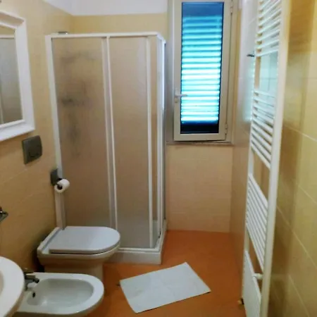 Marina E Aparthotel 3*