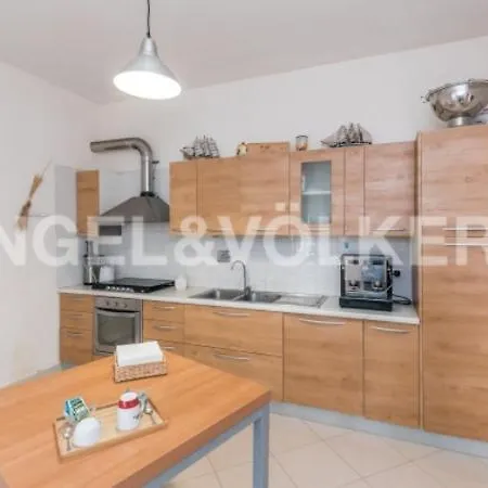 Marina E Apartahotel 3*