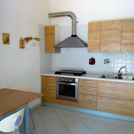 Marina E Apartahotel