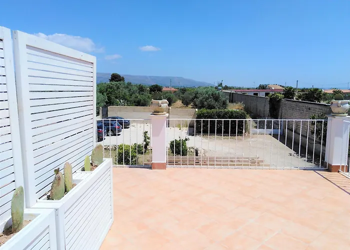 Marina E Aparthotel