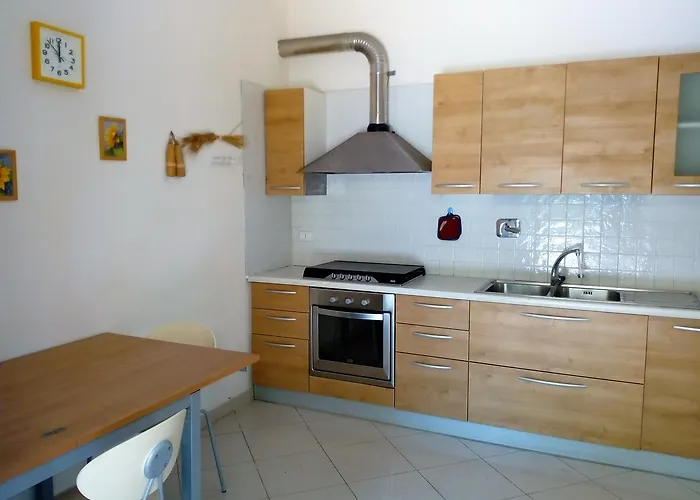 Marina E Aparthotel