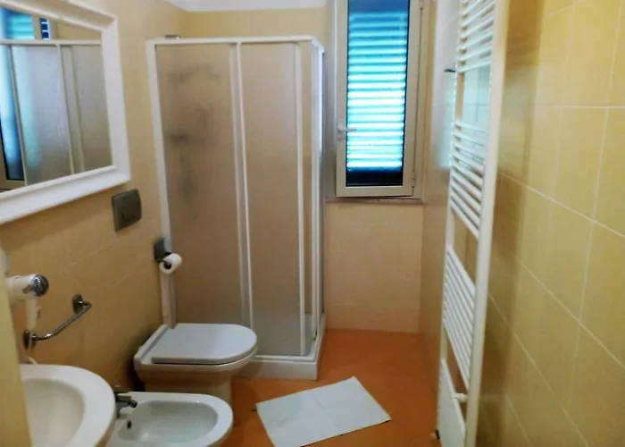 Marina E Aparthotel 3*